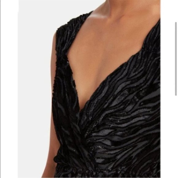 SAYLOR Farrah Tiger Metallic Velvet Burnout Divoré Wrap Style Midi Slit Dress - Picture 10 of 16